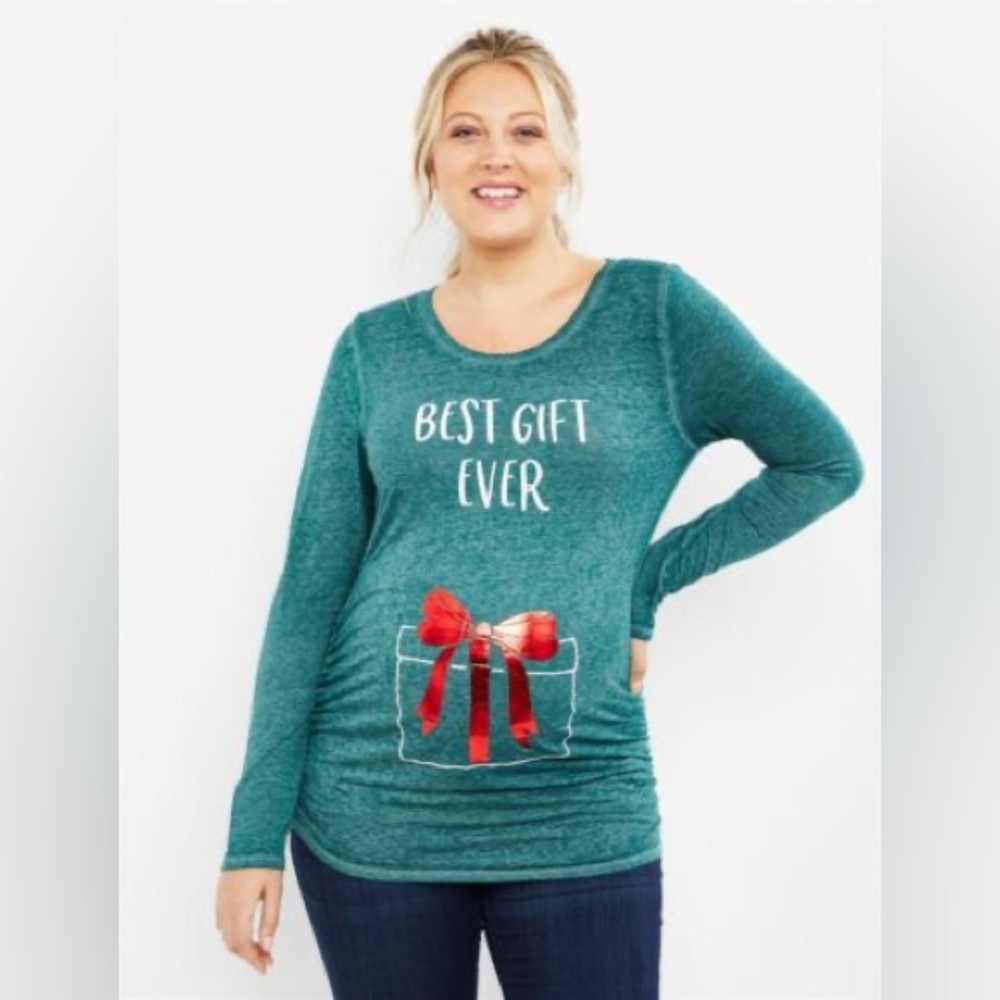 🤰🎁 Maternity “Best Gift Ever” Long Sleeved Holiday Shirt!